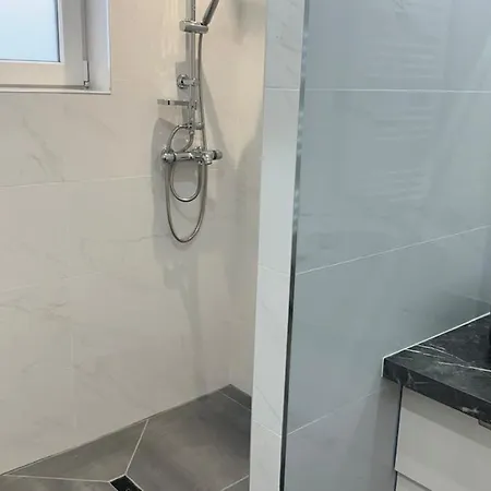 Cosy Parking Privé Apartman Tarbes